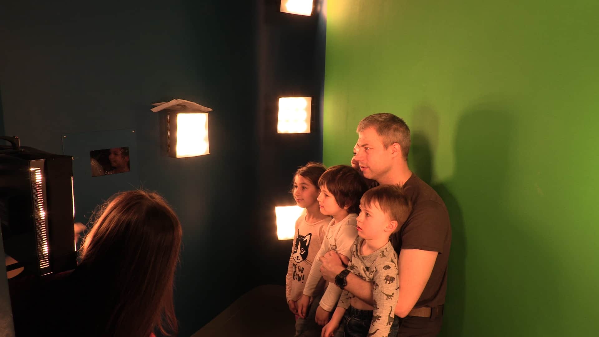 Our photo kiosk looks like a real studio: there is chromakey screen, lighting, two cameras, managing touch display.