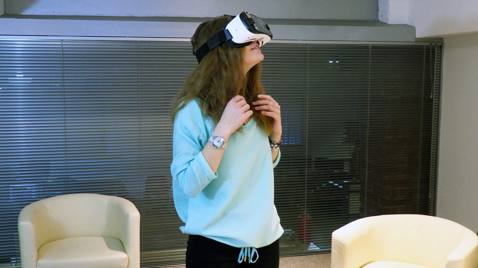 100% immersion into the virtual world.