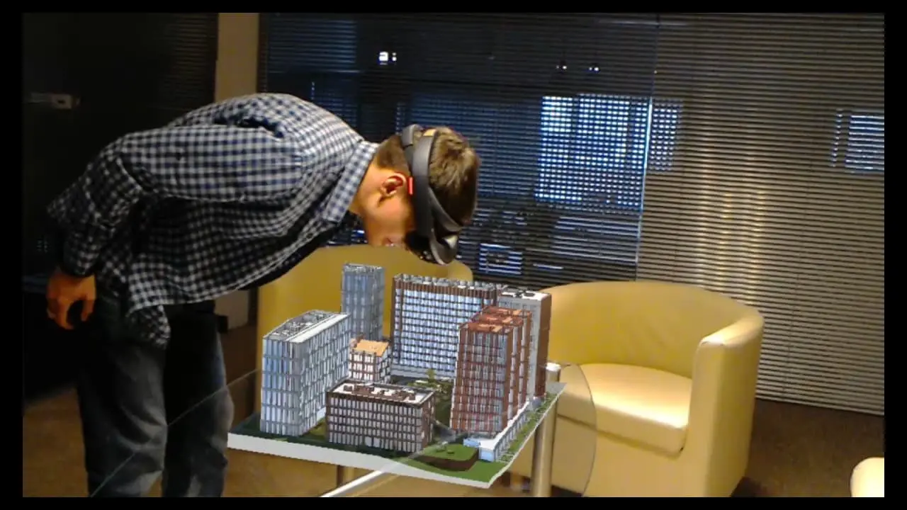 Miscrosoft Hololens allows you to examine every single detail.