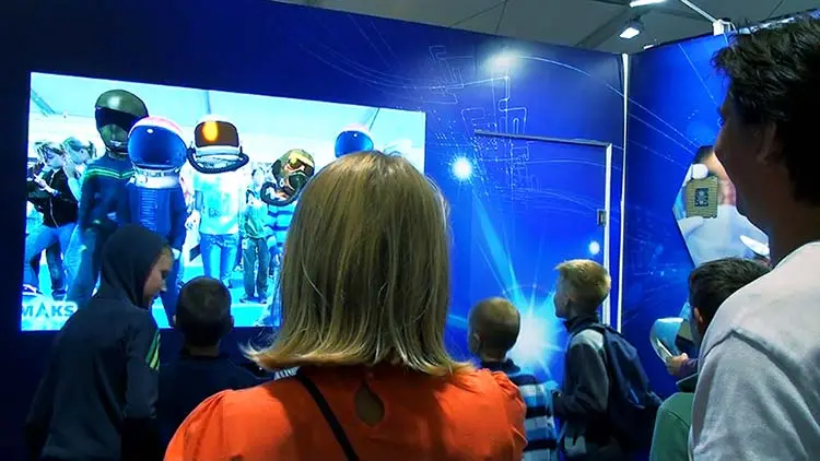 Augmented reality on the video wall.